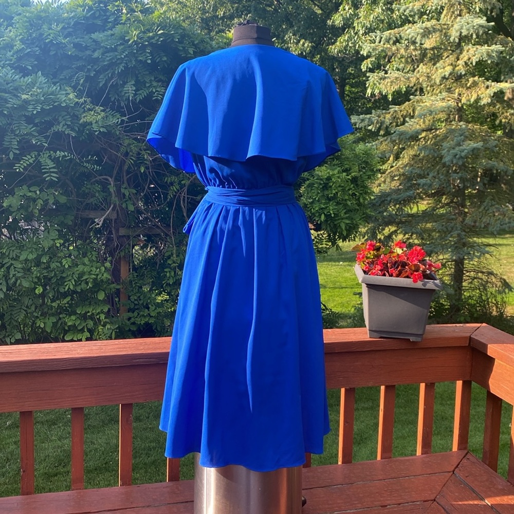NWT Gianni Bini blue wrap dress, see measurements and photos below - Picture 3 of 12
